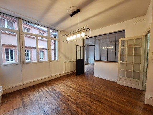 Location T4 de 119 m² Grand rond avec climatisation, ascesneur et balcon