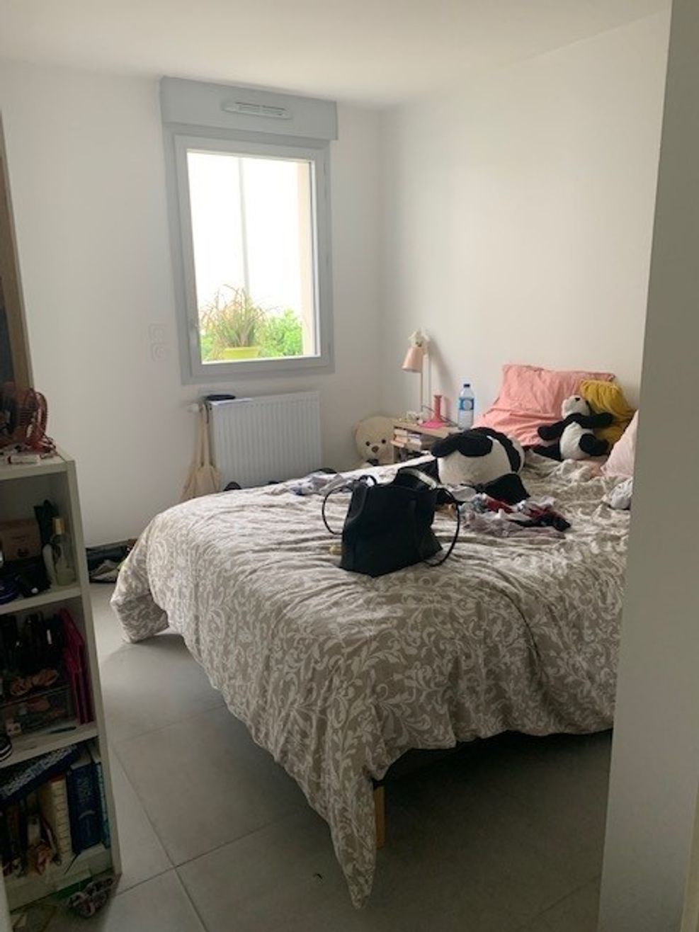 Location T3 de 70 m² avec terrasse et place de parking Compans