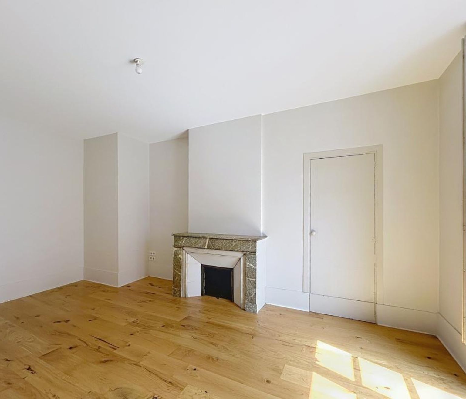 Location T4 de 119.94 m² Victor Hugo