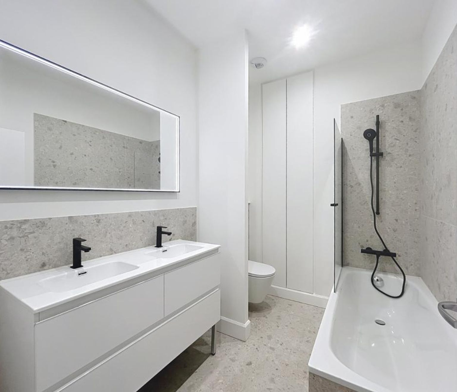 Location magnifique T4 neuf ( 95.10 m² ) quartier Carmes