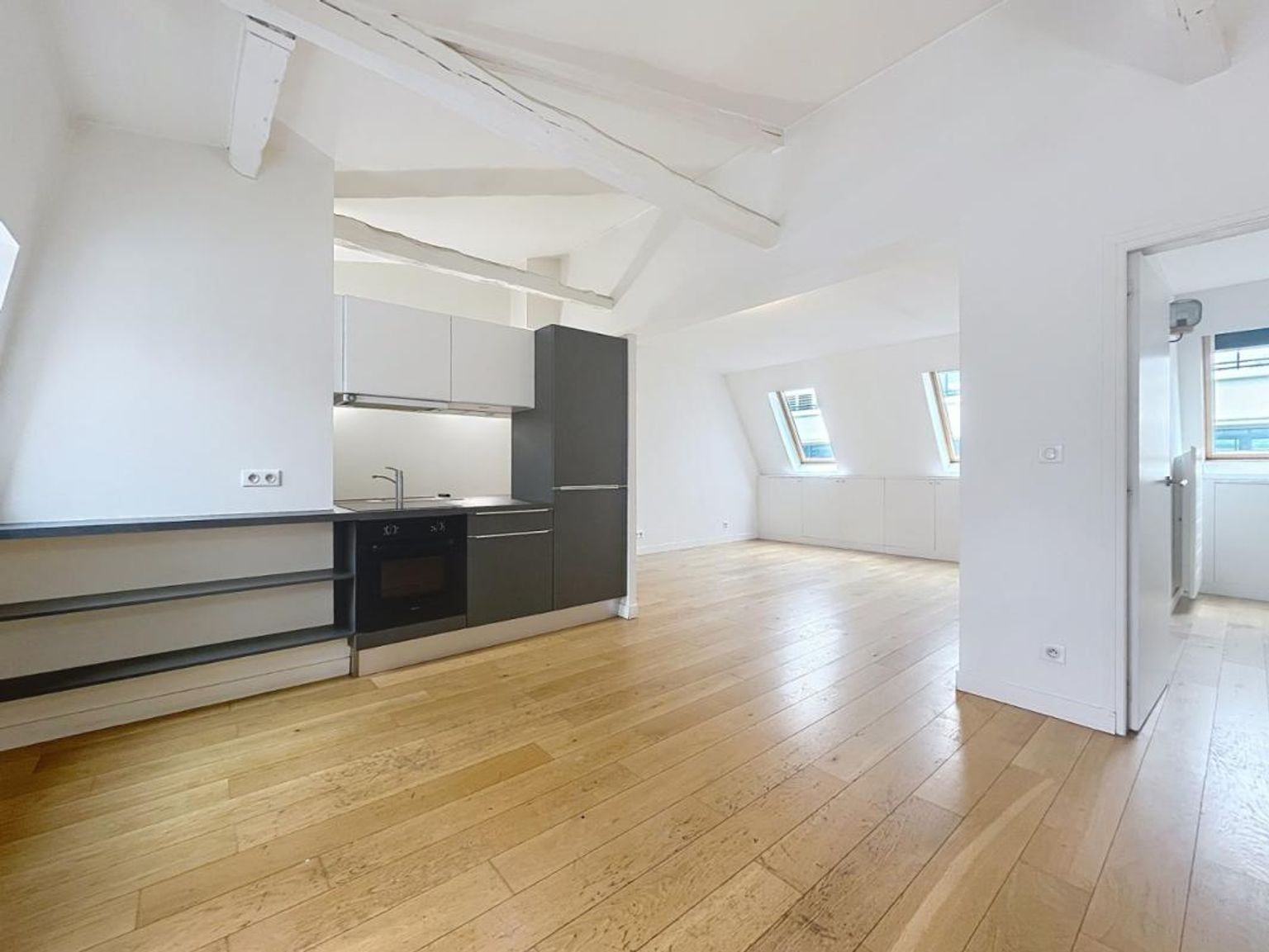 T2 non meublé 56.3m², rue Paul Baudry - Paris (8)