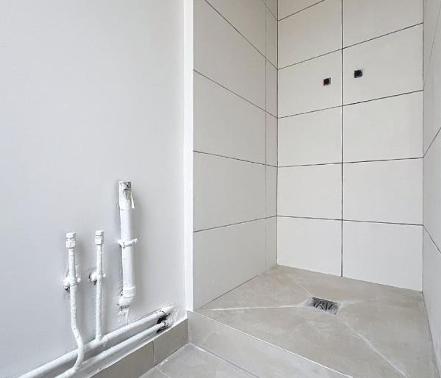 T2 bis, loué vide - rue Saint Charles - Paris (15)