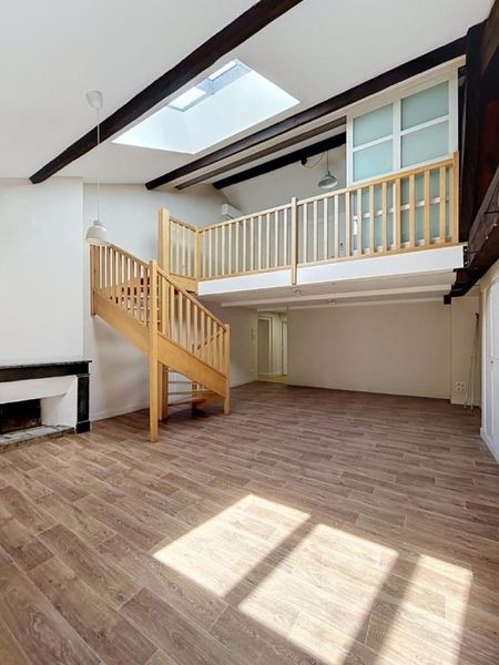 Location Magnifique T5 de 138 m² en  duplex Quartier St Georges
