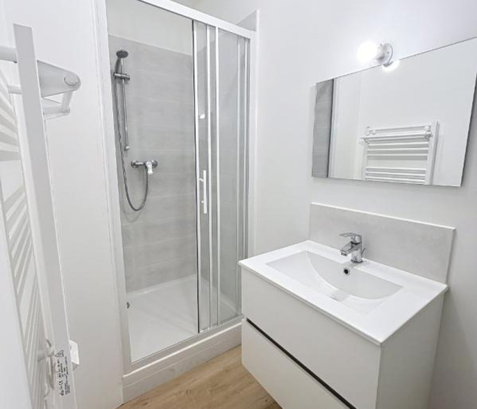 Location charmant T1 rénové et meublé quartier Chalets