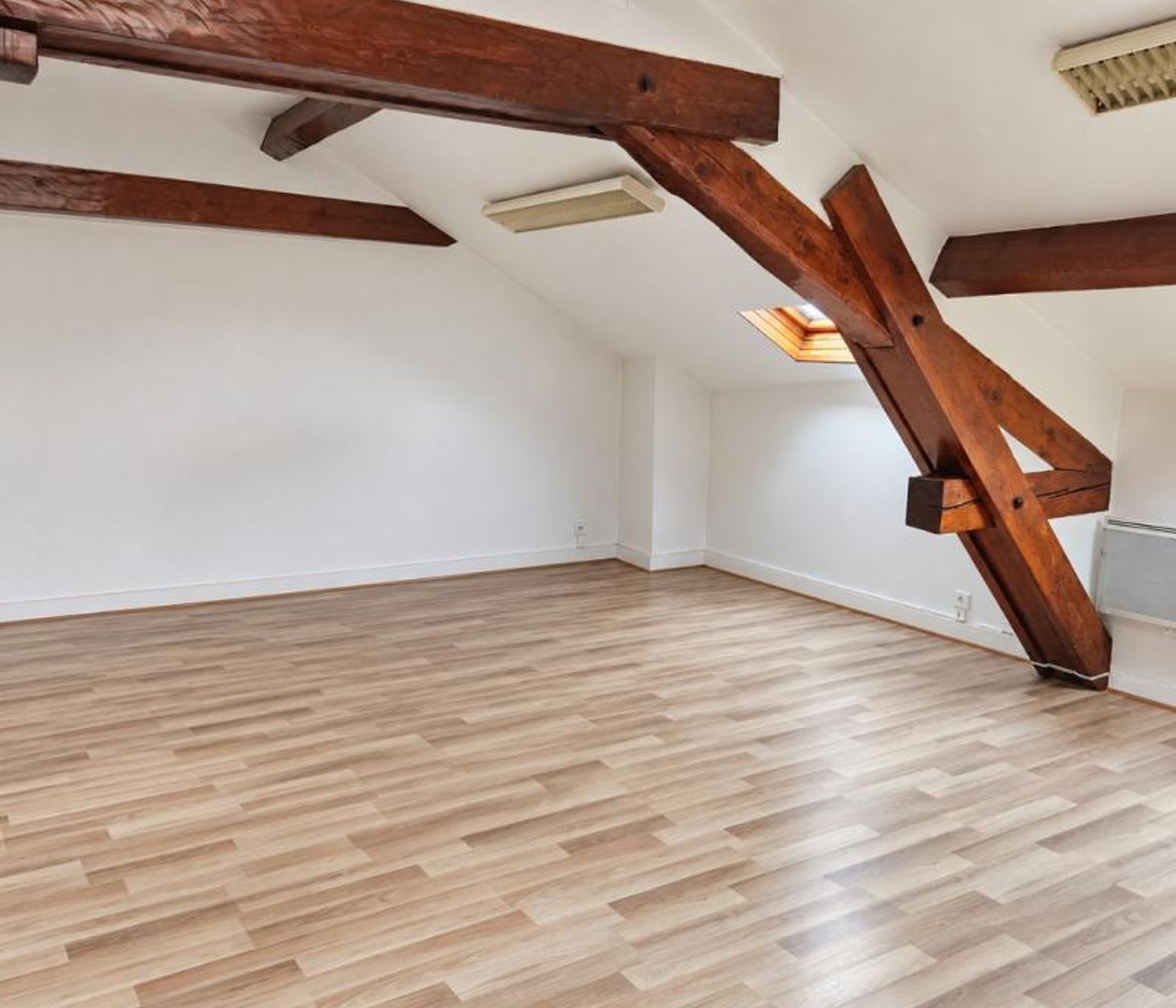 BUREAUX A LOUER - 47 m² - TOULOUSE COMPANS CAFFARELLI