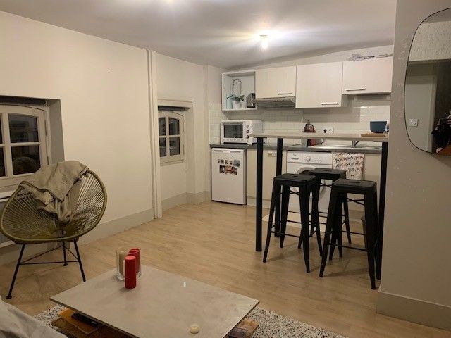 Location T2 Rue de Metz proche pont neuf