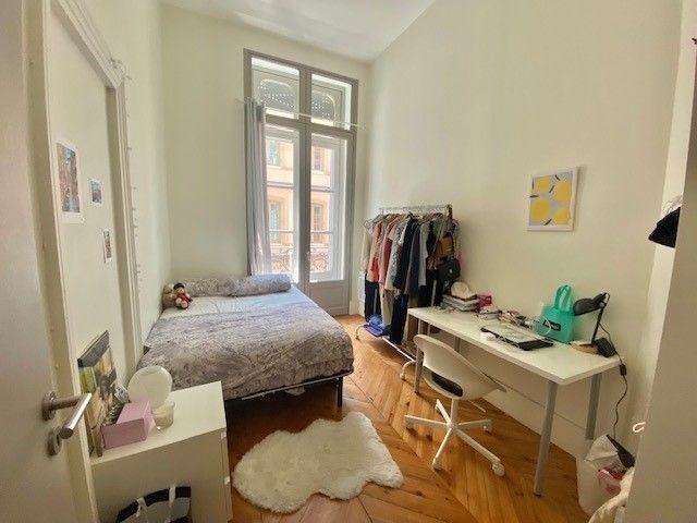 Location T3 de 65 m² Capitole proche Fermat avec petit balcon
