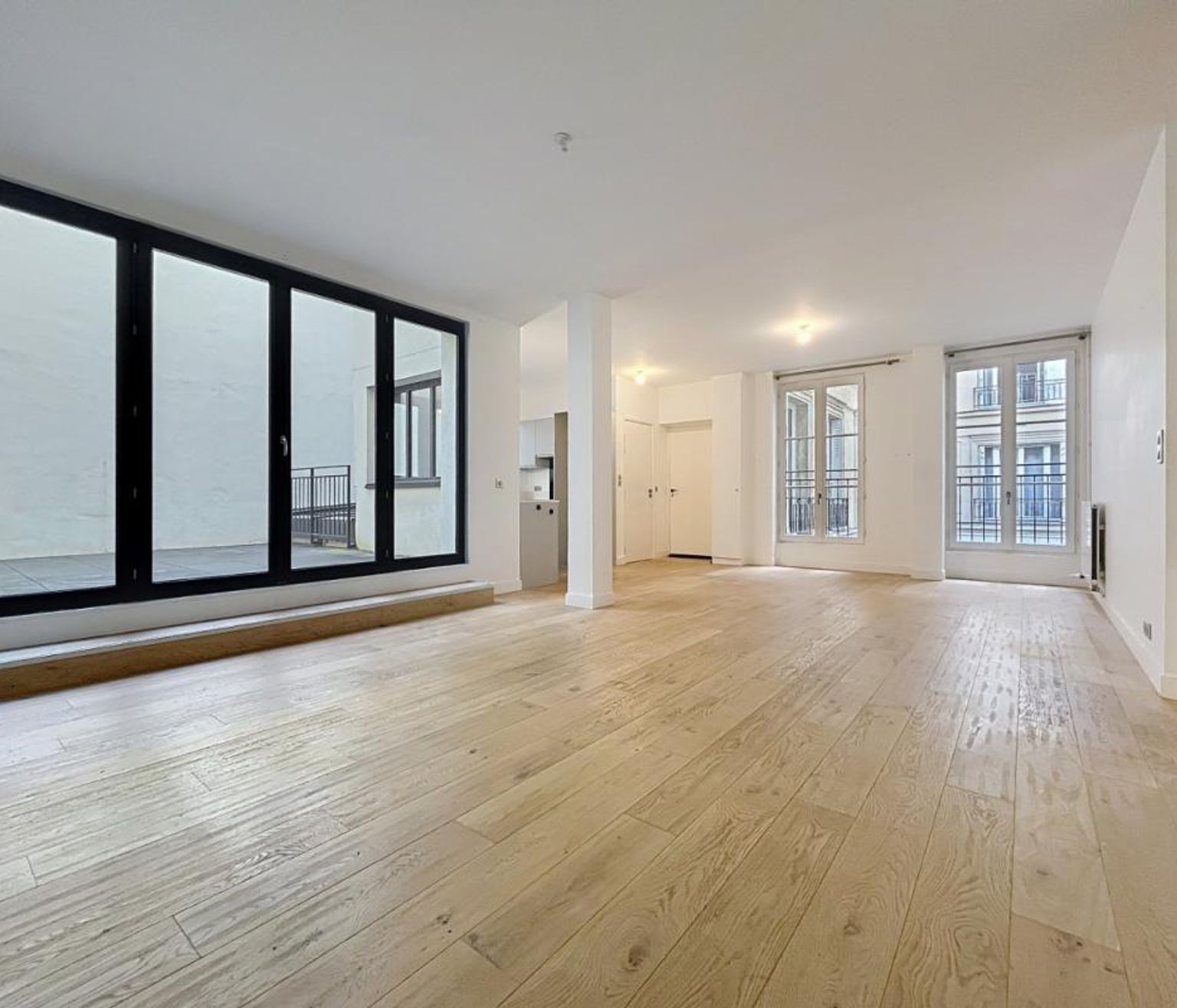 T4 à louer, 85m² non meublé, rue de Rome - PARIS (8)