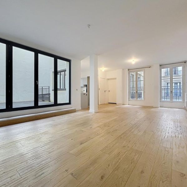 T4 à louer, 85m² non meublé, rue de Rome - PARIS (8)