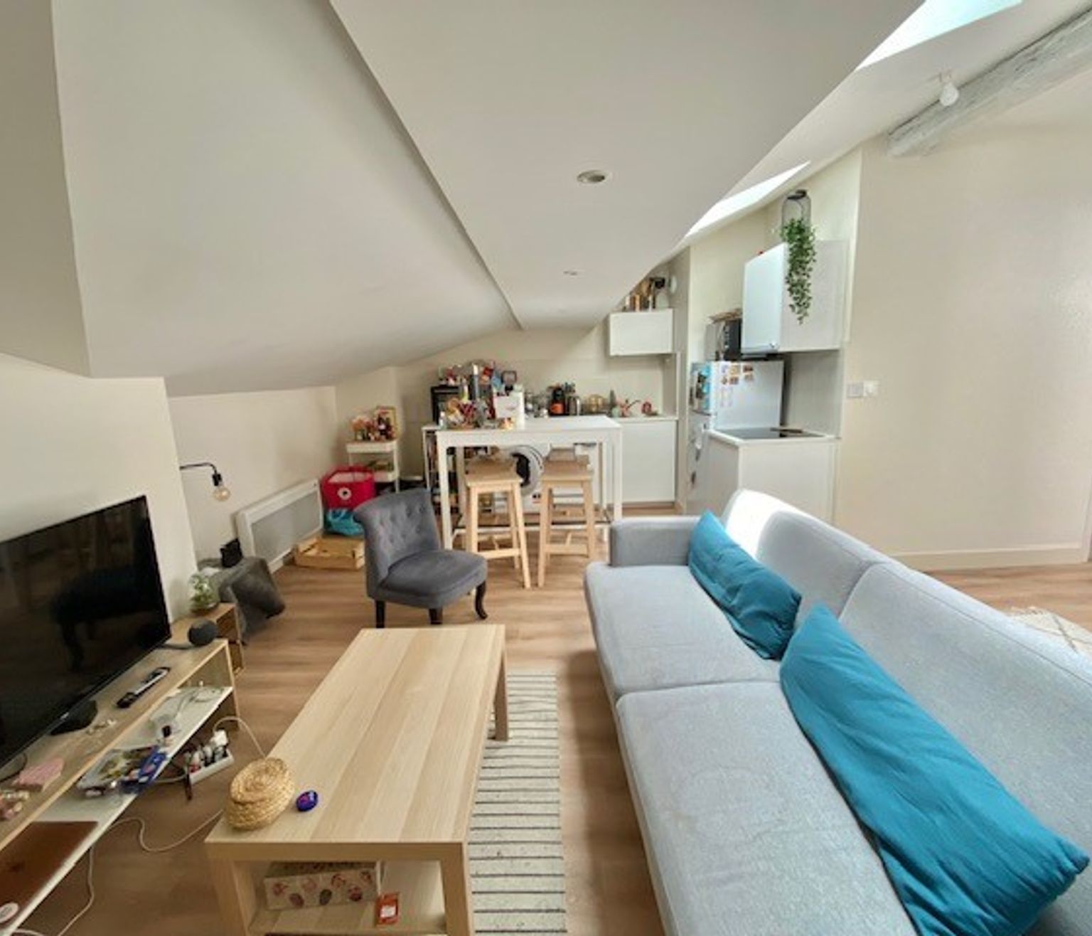Location T3 de 64 m² Capitole ( colocation acceptées ) non meublé