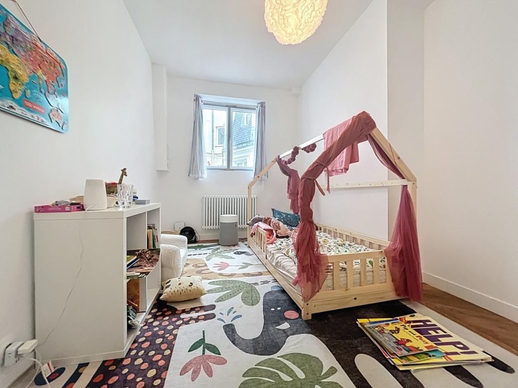Appartement T5 non meublé - rue de Rennes - Paris (6)