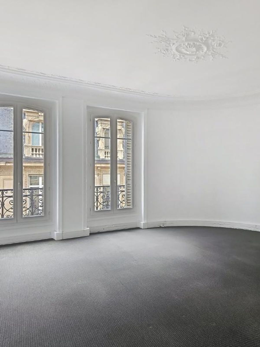 Bureaux à louer - 235 m² - Paris 8