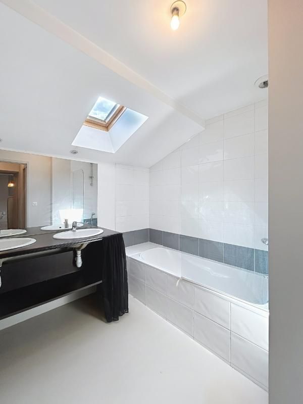 Location T4 de 71.21 m² Victor Hugo avec Climatisation ( colocations acceptées )