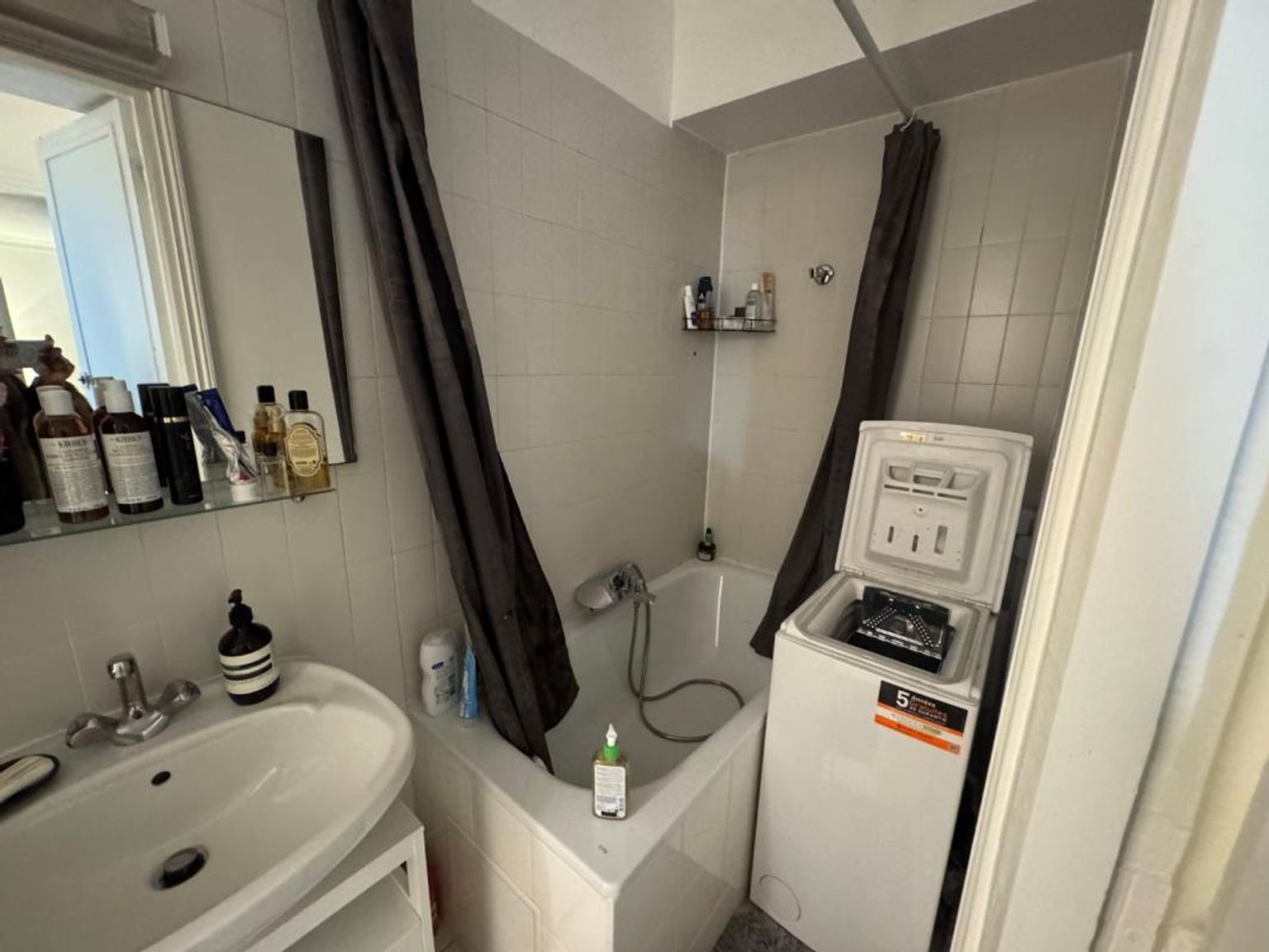 T2 non meublé - rue de Clichy - Paris (9)