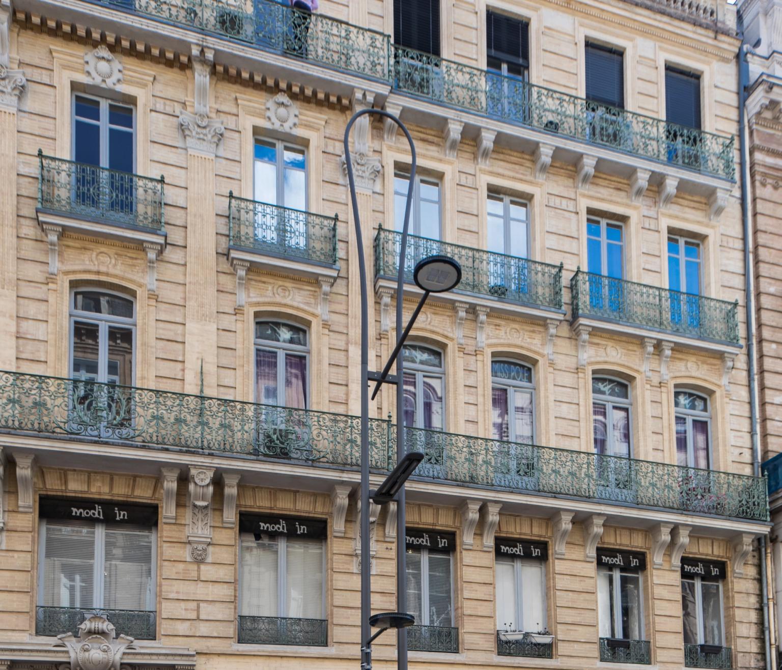 vue immeuble avec commerces 36 alsace Lorraine