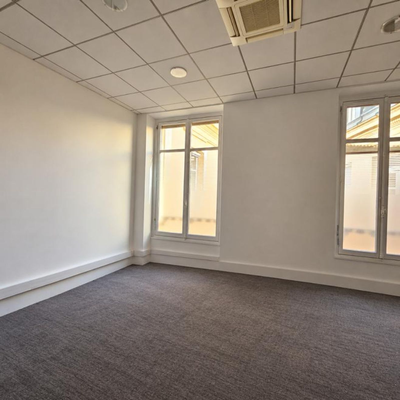 BUREAUX A LOUER - 264 m² - TOULOUSE CAPITOLE