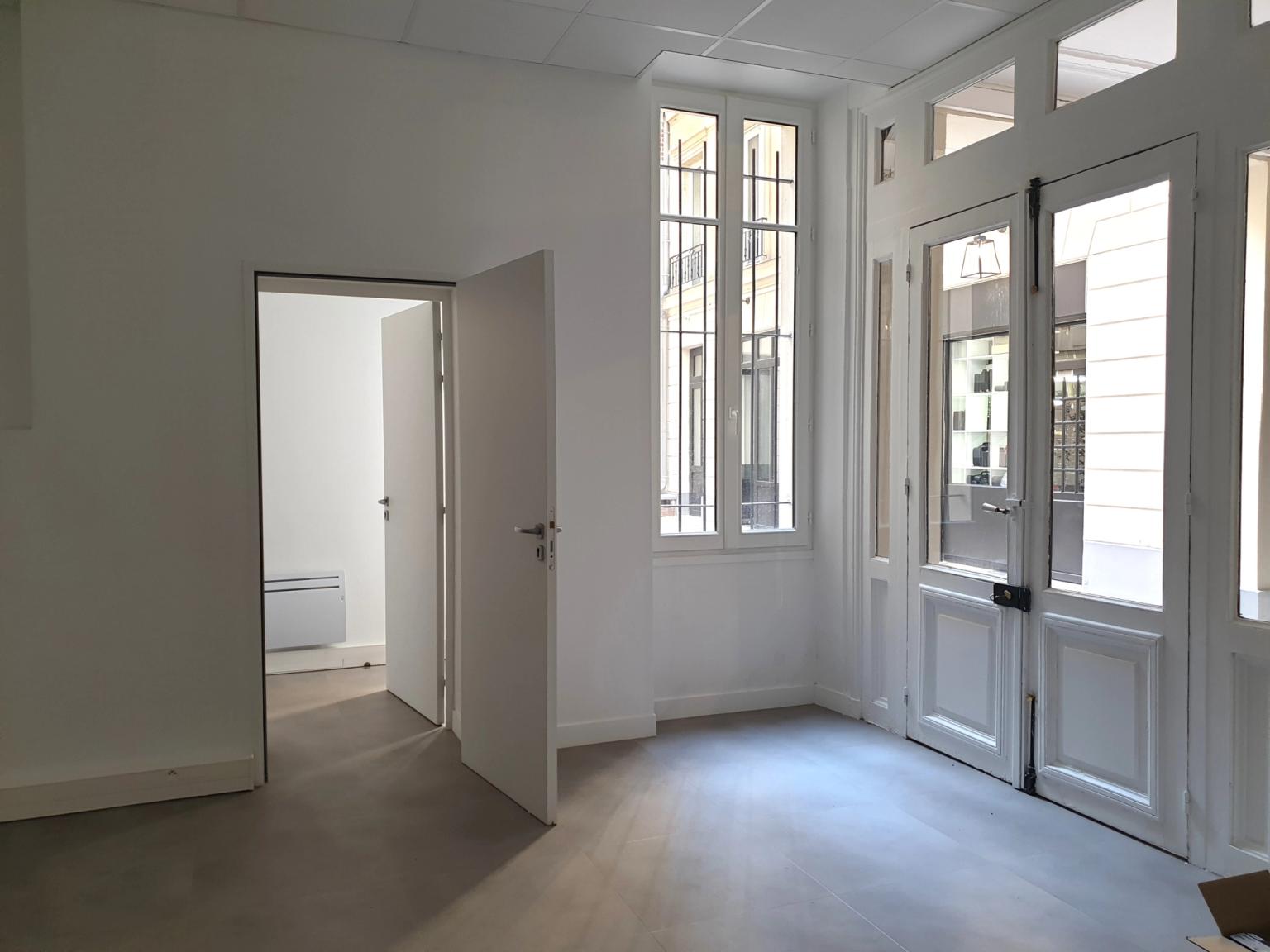 Bureau 47 rue de Rome Paris 8