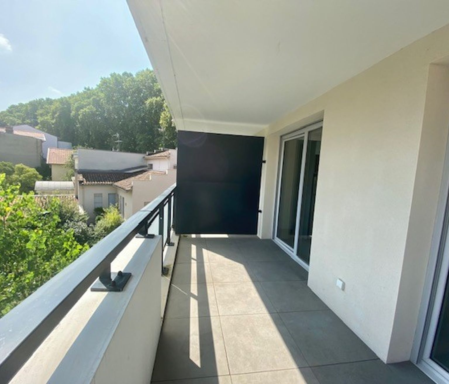 Location charmant T3 de 61 m² avec terrasse et place de parking
