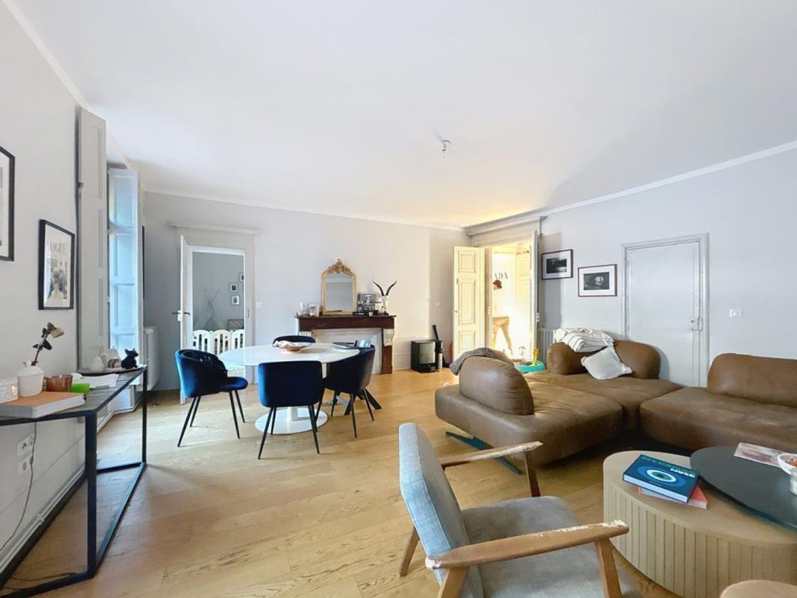 Location T4 de 119.94 m² Victor Hugo