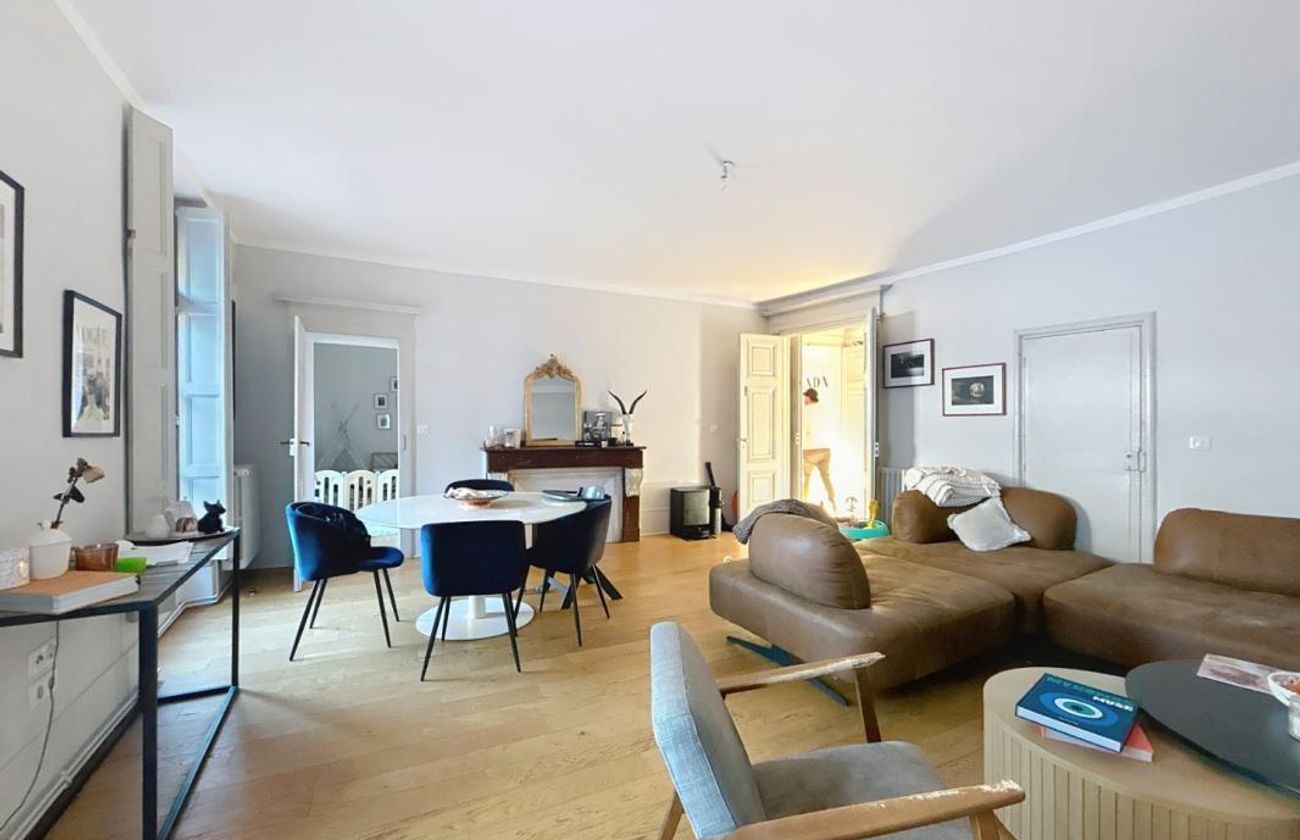 Location T4 de 119.94 m² Victor Hugo