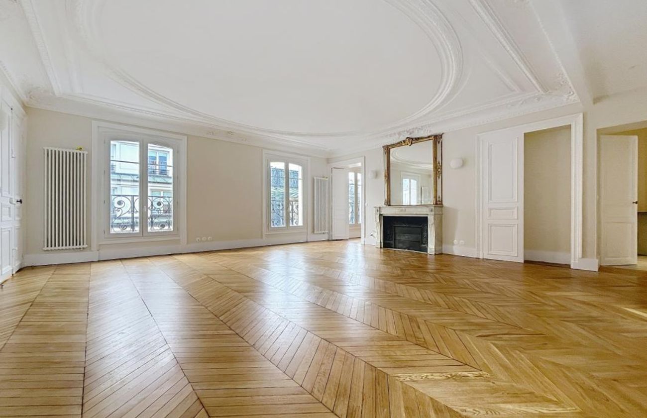 T5 non meublé, rue Paul Baudry - Paris (8)