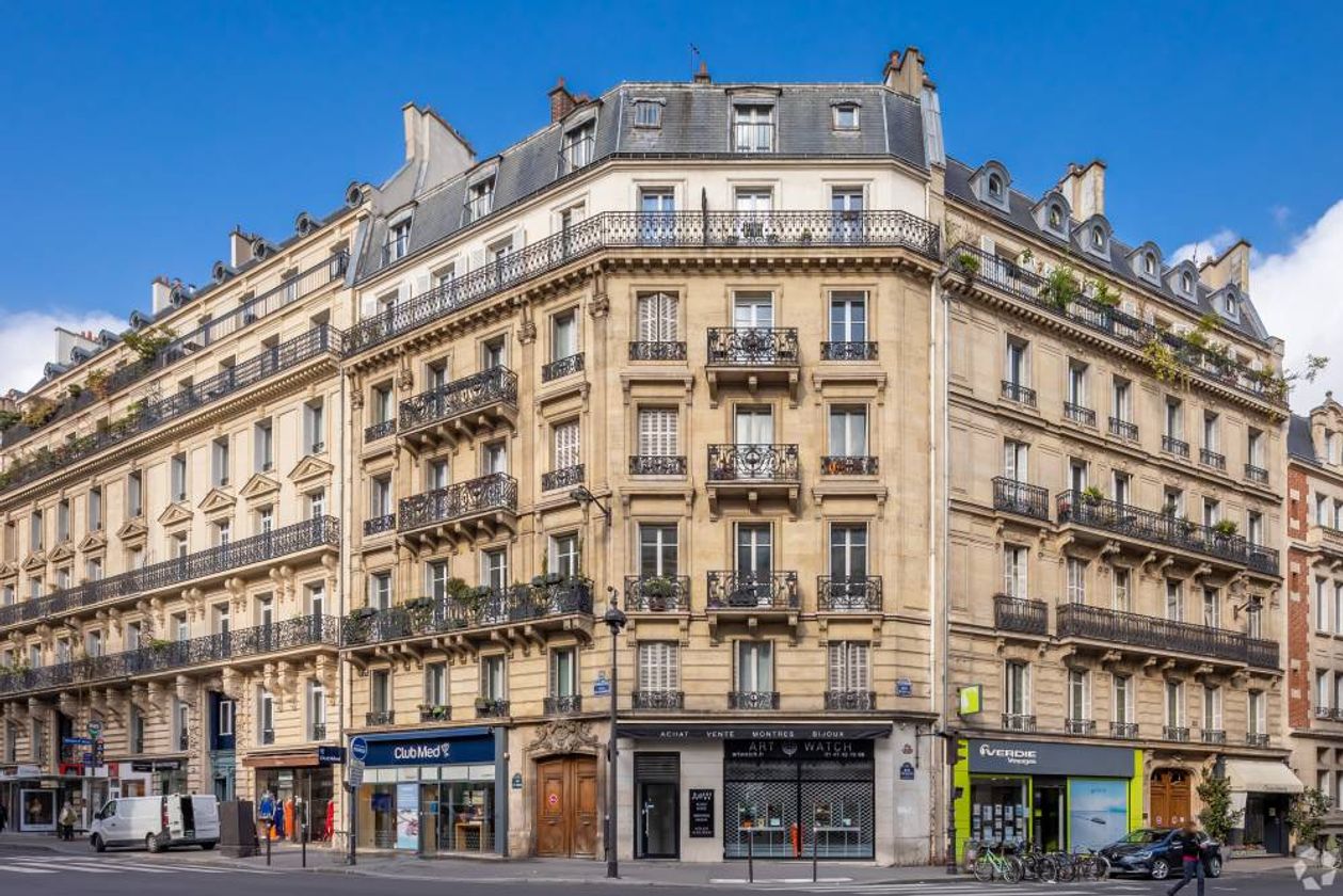 façade du 106 Rennes Paris 6ème