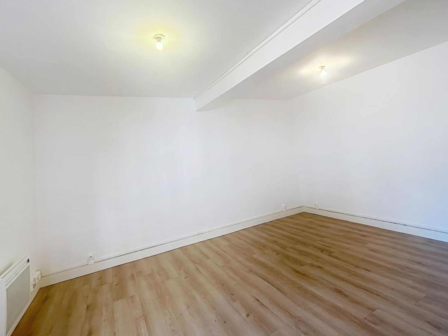 Location charmant T1 à François Verdier