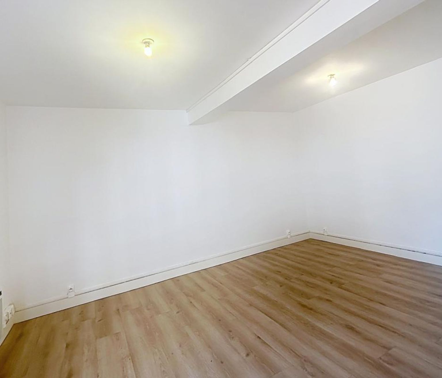 Location charmant T1 à François Verdier