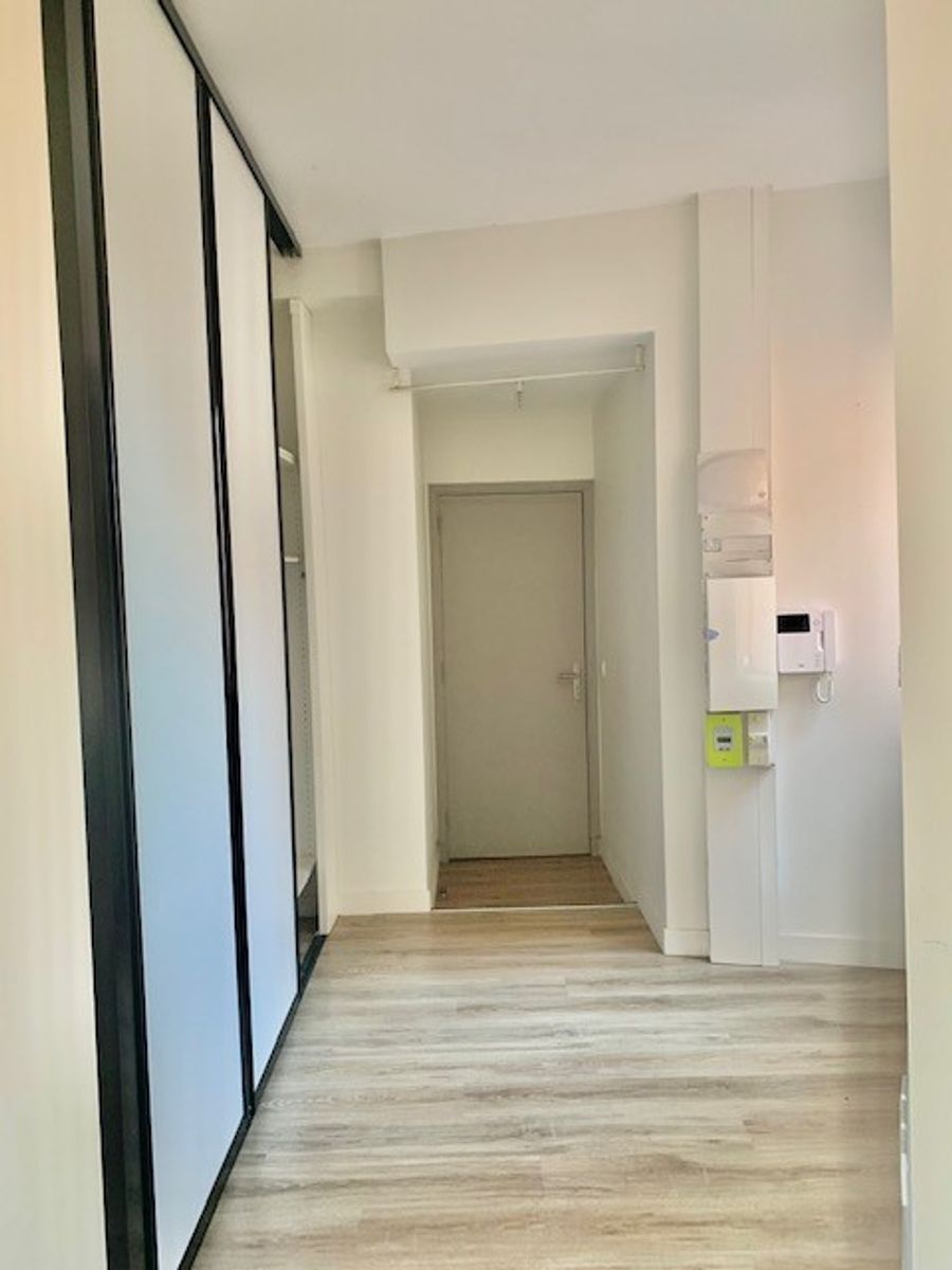 Location T4 de 83 m² quartier  Capitole avec climatisation