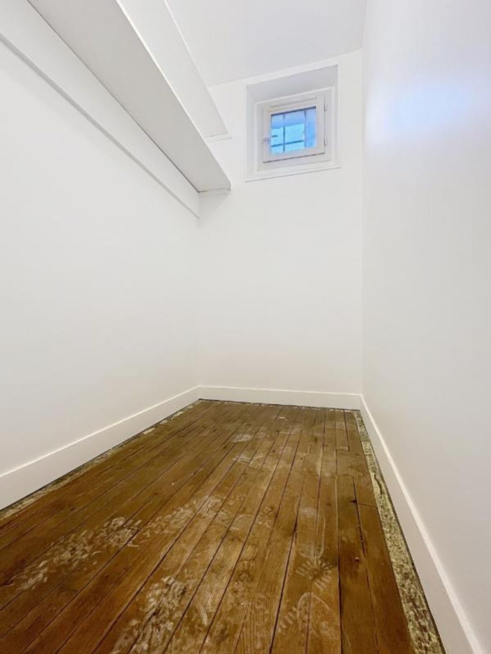 T3, non meublé, en fin de rénovation - Rue de l'Amiral Roussin - Paris (15)