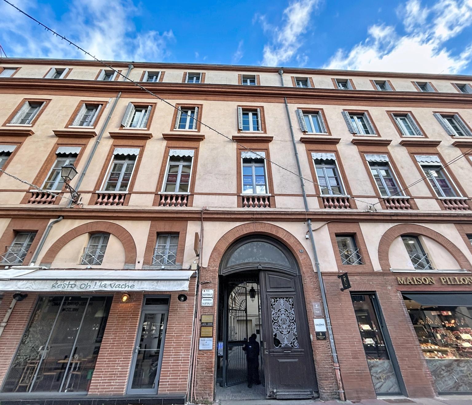 façade de l'immeuble 2 rue d'Austerlitz