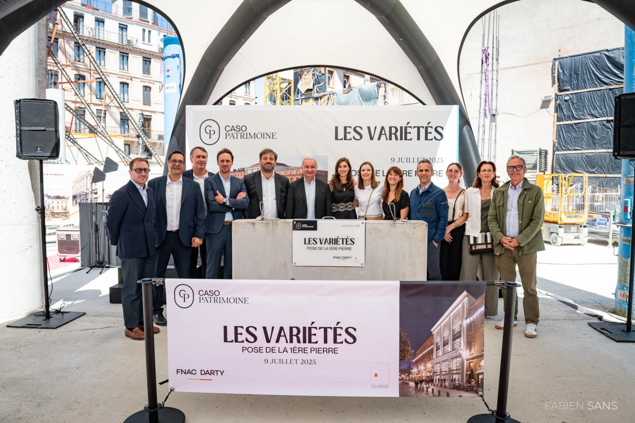 Cérémonie de la pose de la première pierre