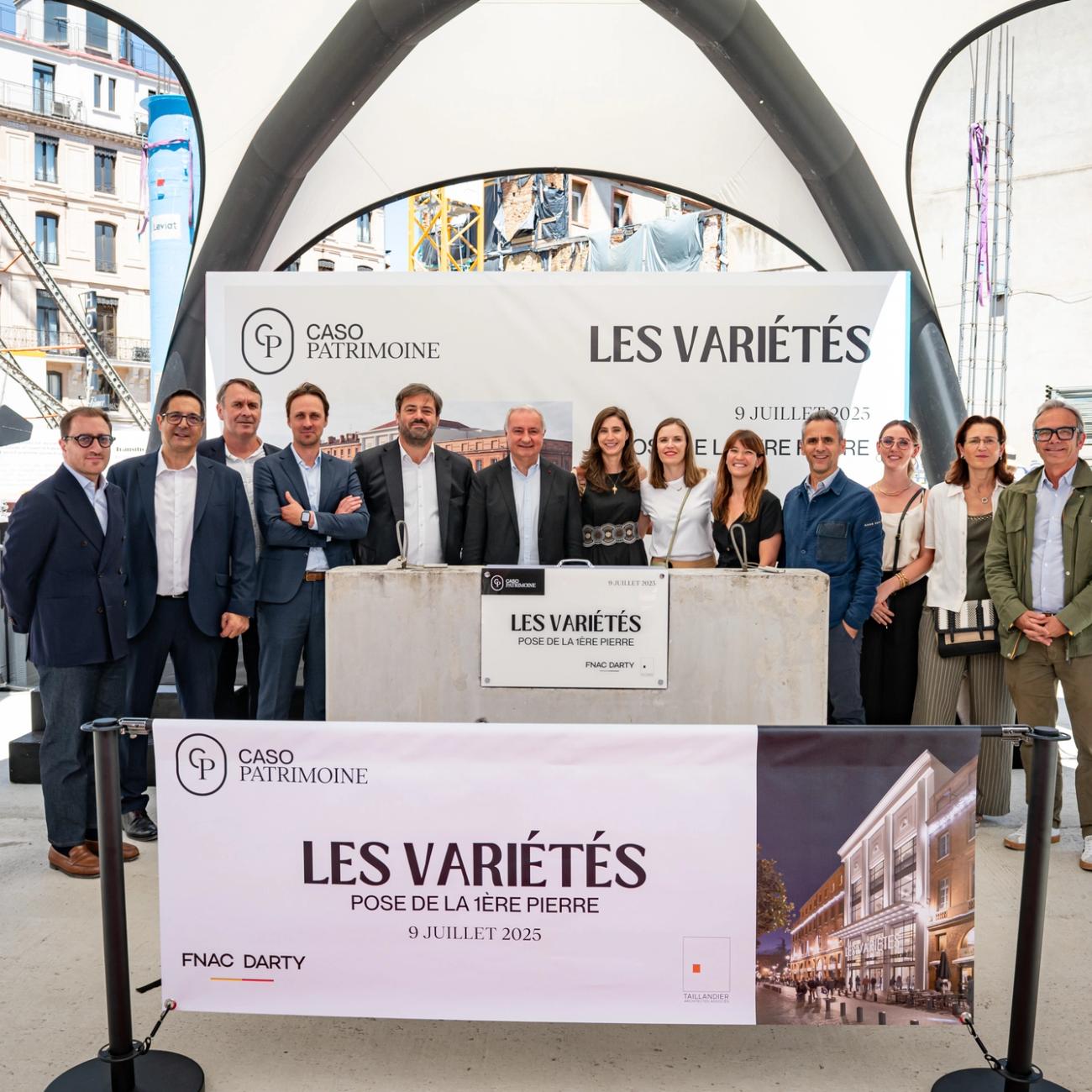 Cérémonie de la pose de la première pierre