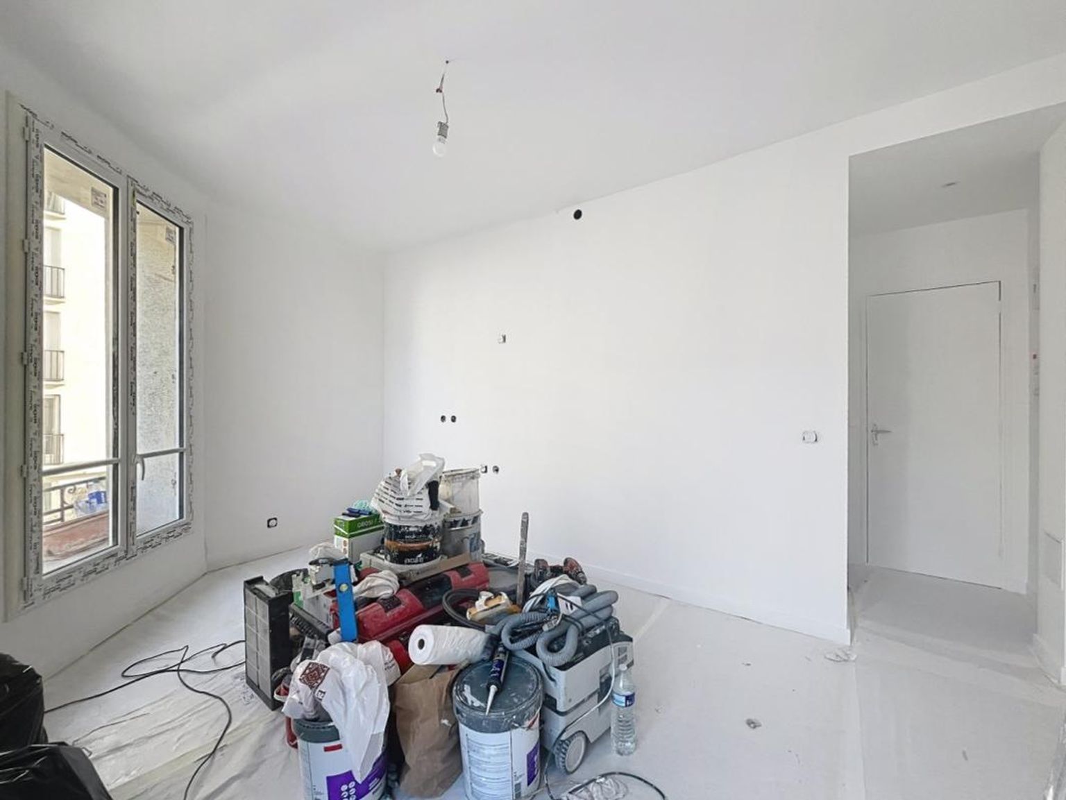 STUDIO 18m², non meublé, rue Blomet - Paris (15)