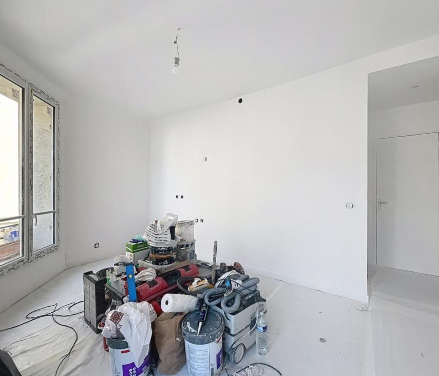 STUDIO 18m², non meublé, rue Blomet - Paris (15)