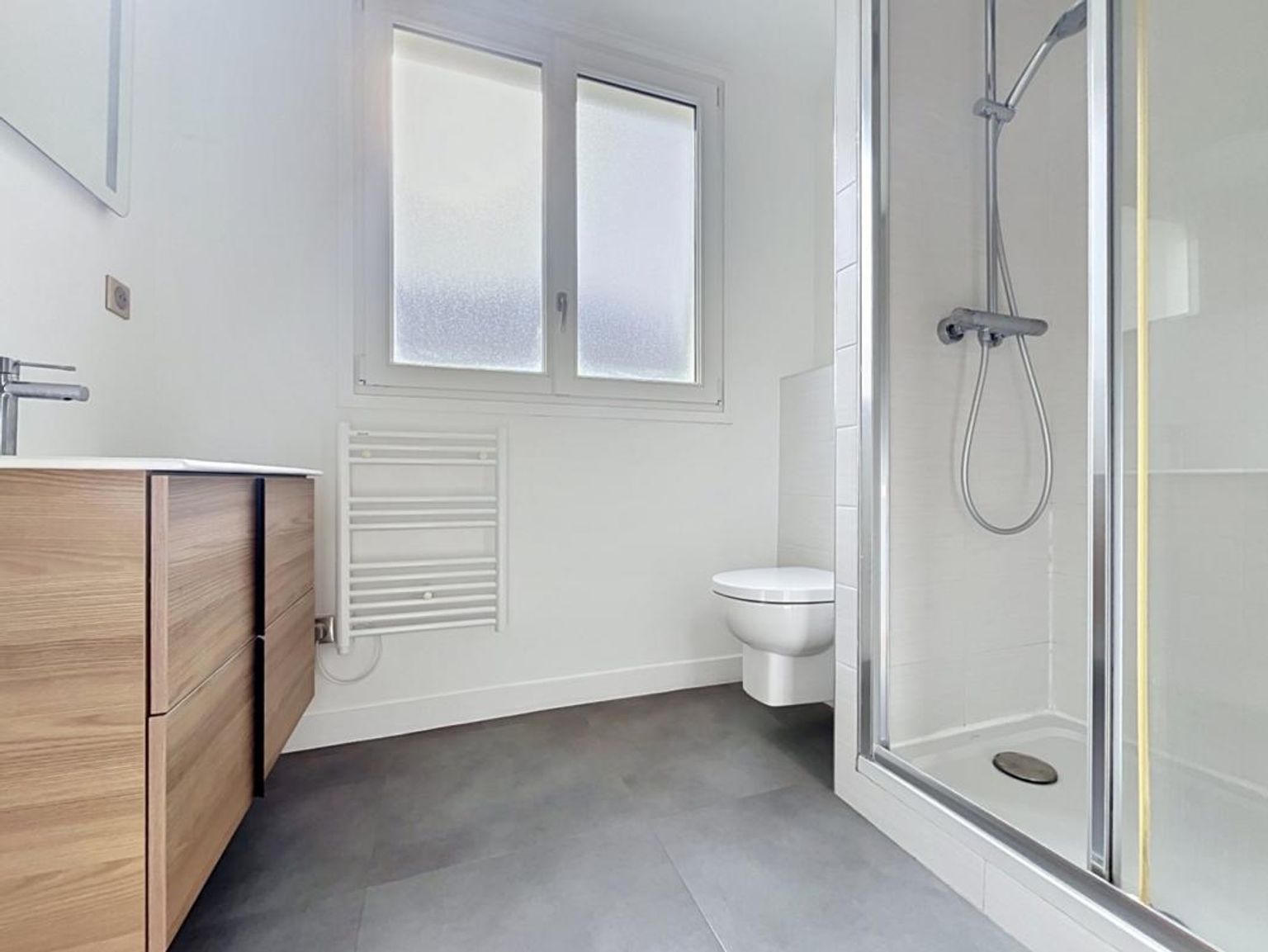 Appartement T2 BIS non meublé - Paris (8)