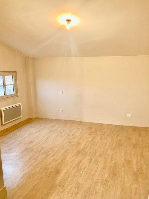 Location T2 duplex Esquirol 52.26m²