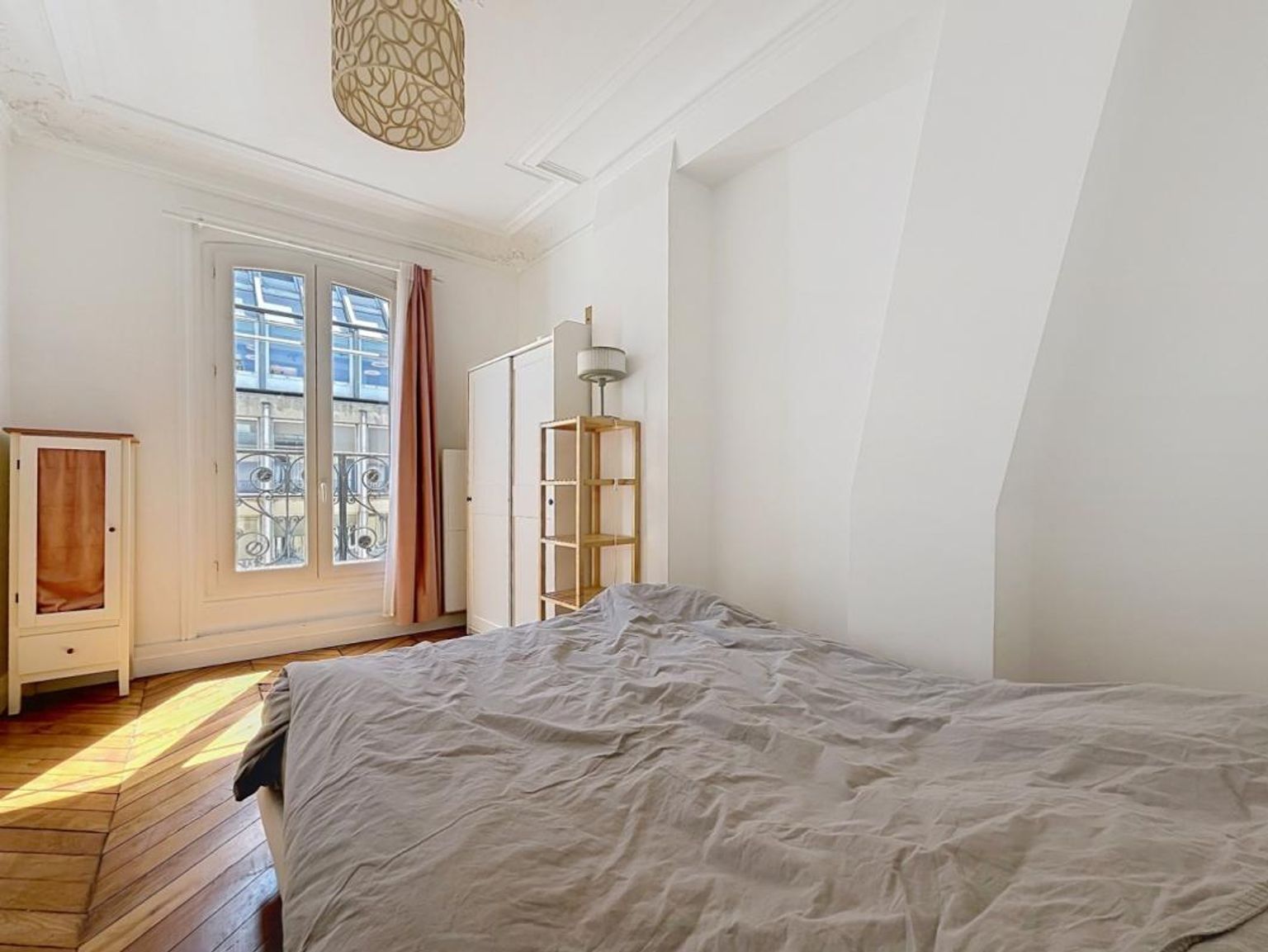 T3 non meublé de 74.40m² - Rue Paul Baudry - Paris (8)