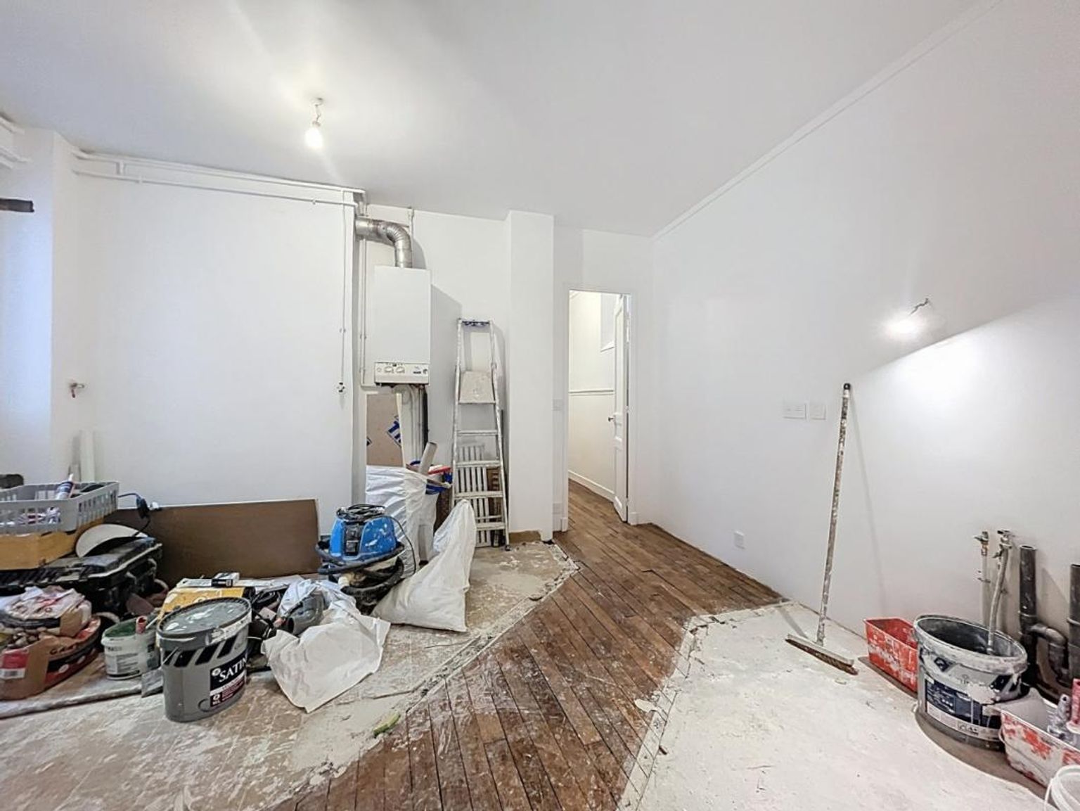 T3, non meublé, en fin de rénovation - Rue de l'Amiral Roussin - Paris (15)