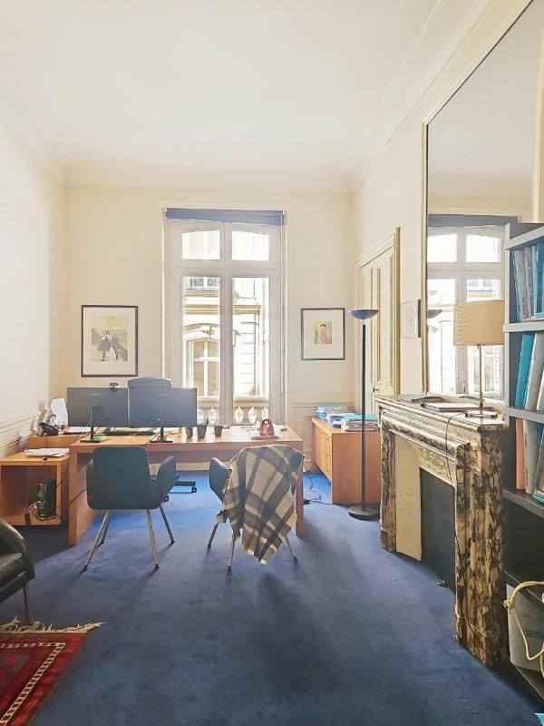BUREAUX A LOUER - PARIS 8