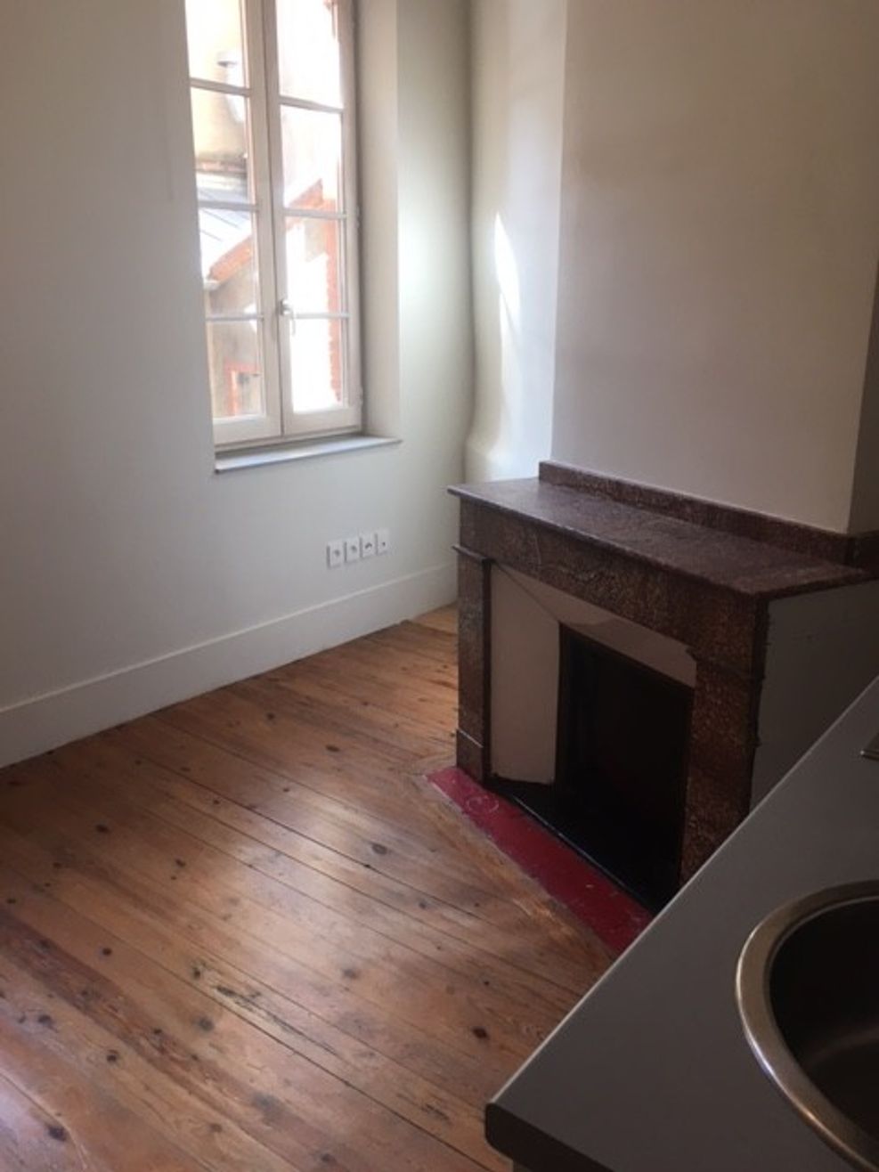 Location T1 de 12.69 m² avec mezzanine Capitole proche UT1