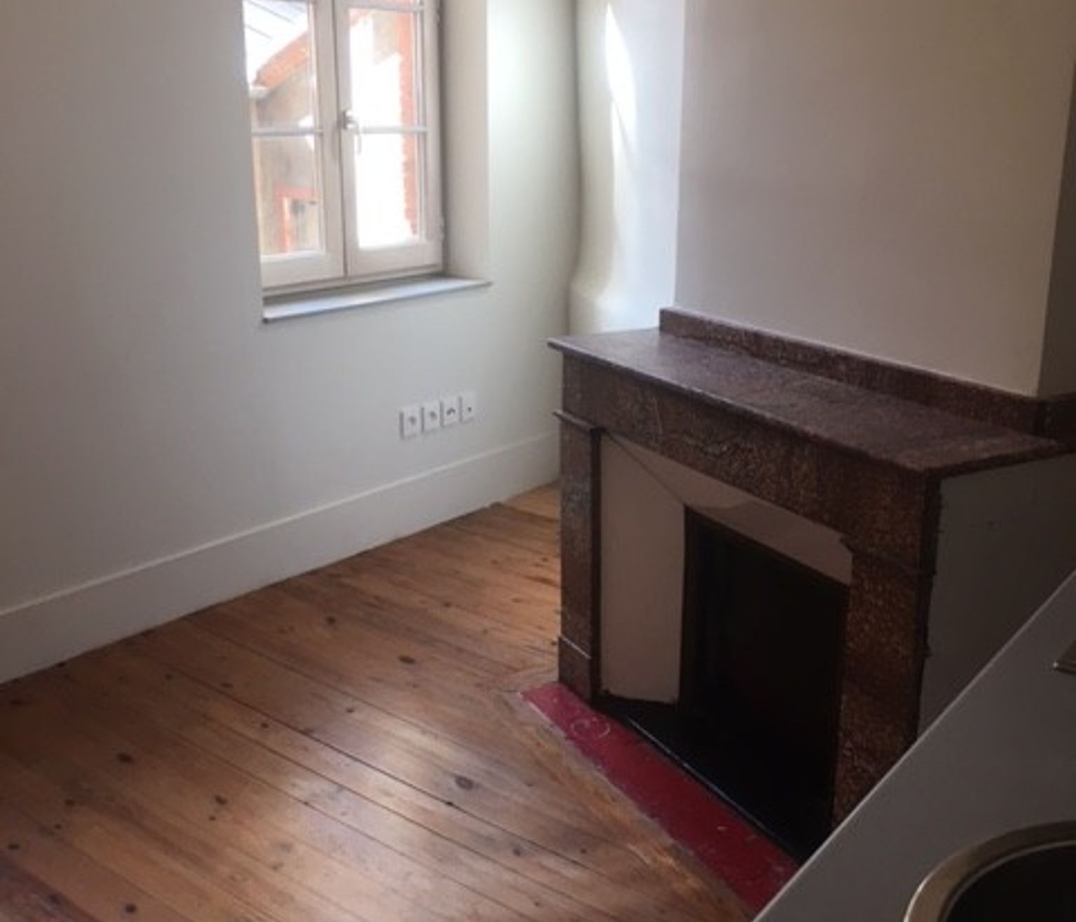 Location T1 de 12.69 m² avec mezzanine Capitole proche UT1