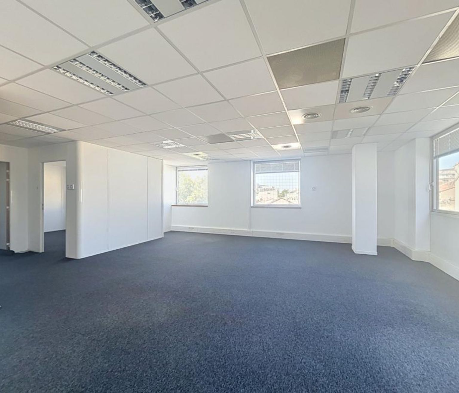 Bureaux à louer - 1033 m² - Toulouse Compans Caffarelli