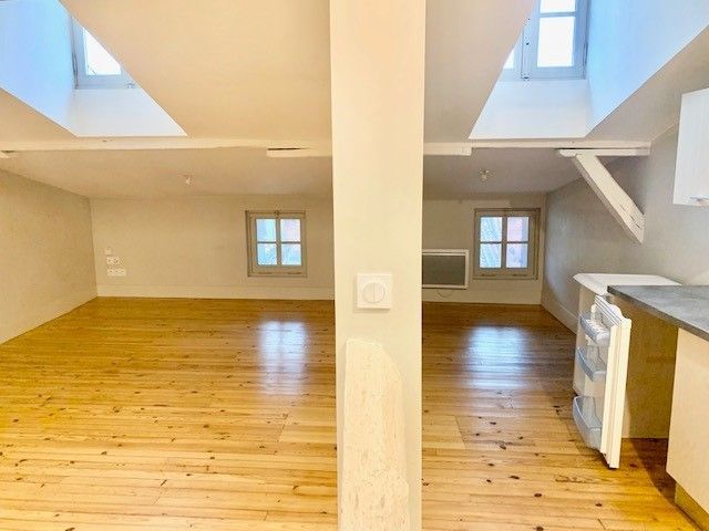 Location T2 duplex Esquirol 52.26m²