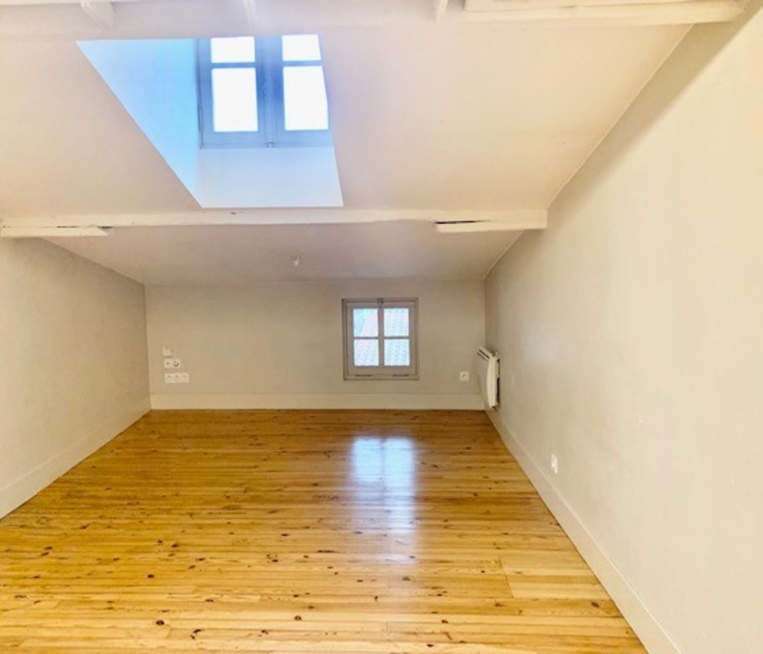 Location T2 duplex Esquirol 52.26m²