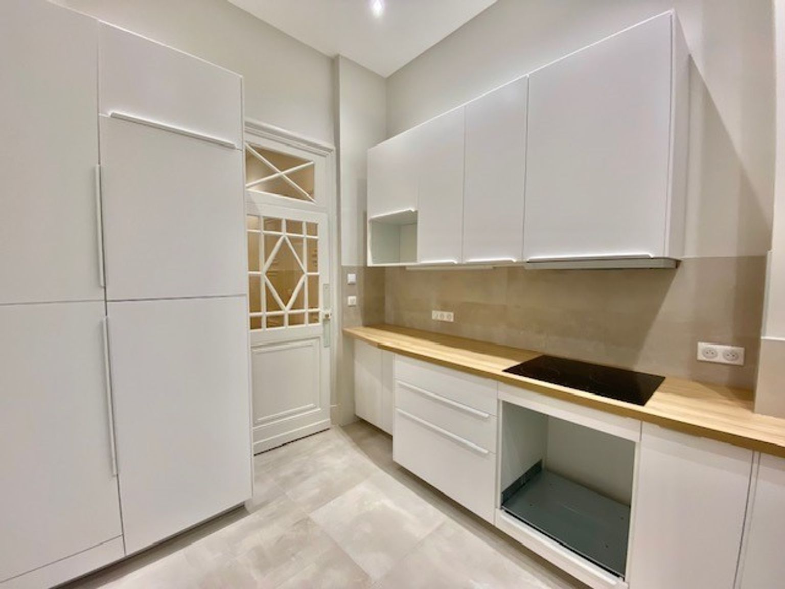 Location Magnifique T5 de 135 m²  rue Croix Baragnon