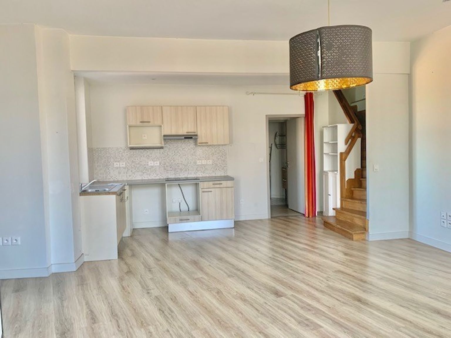 Location T4 de 83 m² quartier  Capitole avec climatisation