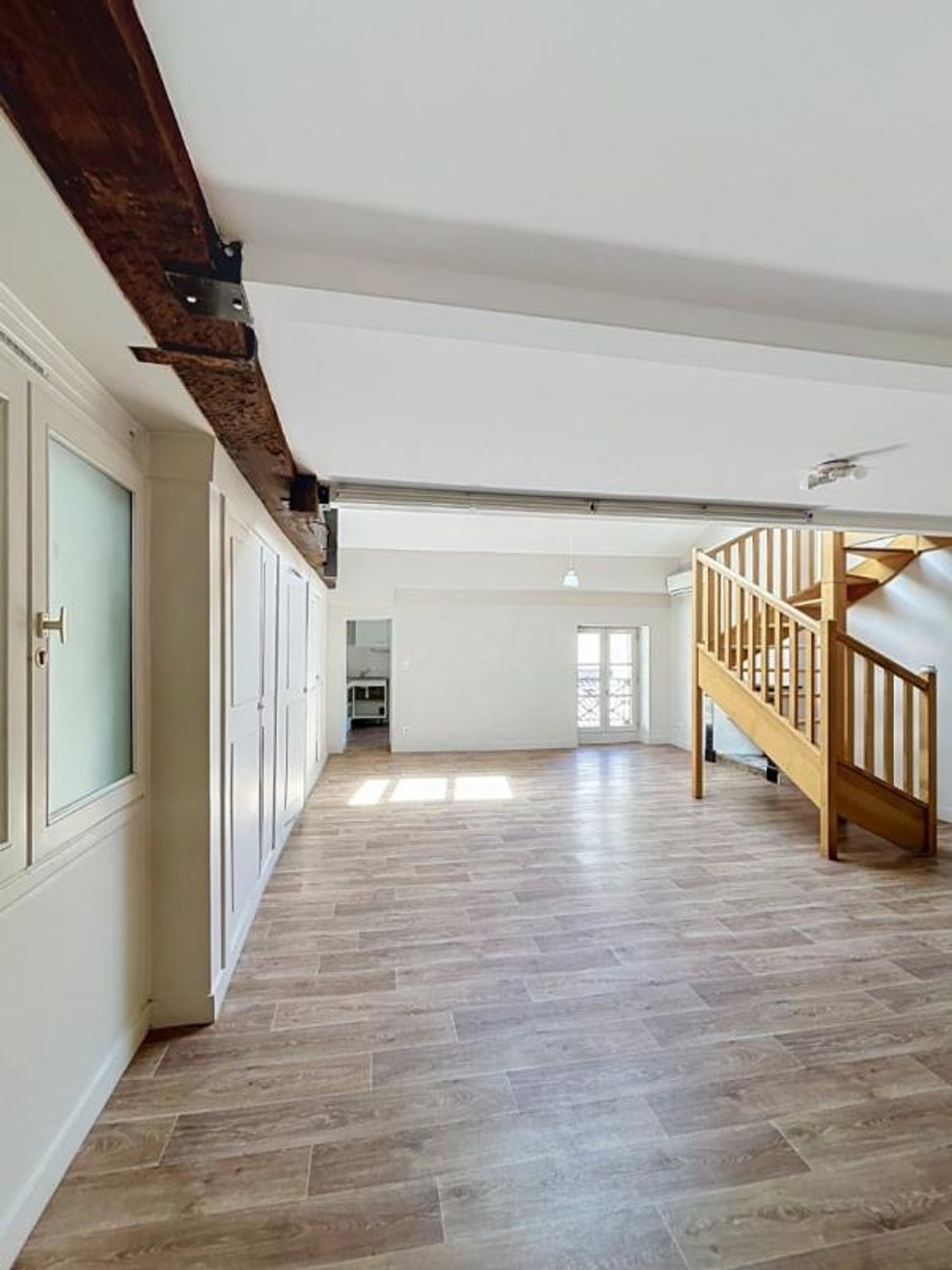 Location Magnifique T5 de 138 m² en  duplex Quartier St Georges