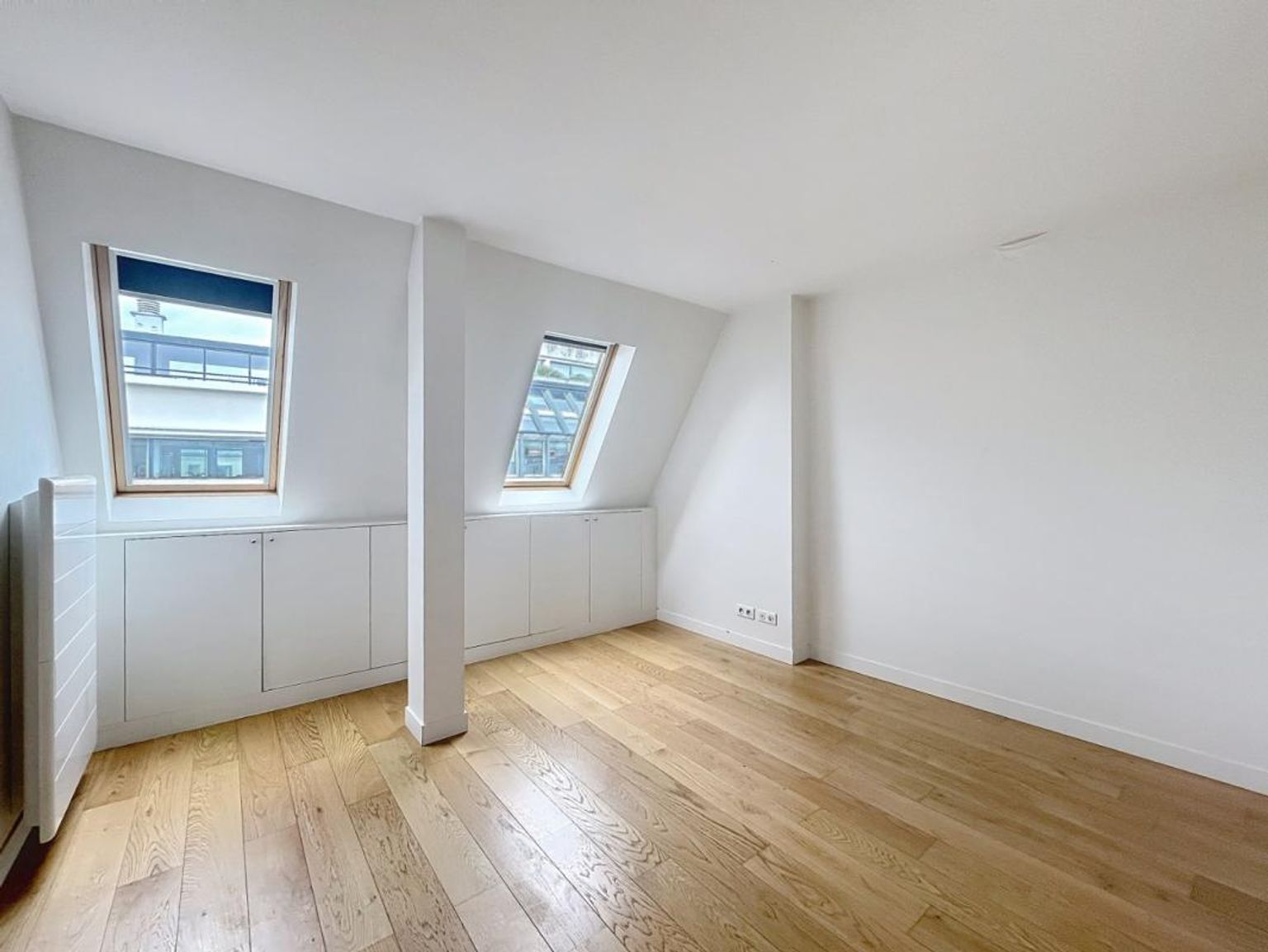 T2 non meublé 56.3m², rue Paul Baudry - Paris (8)