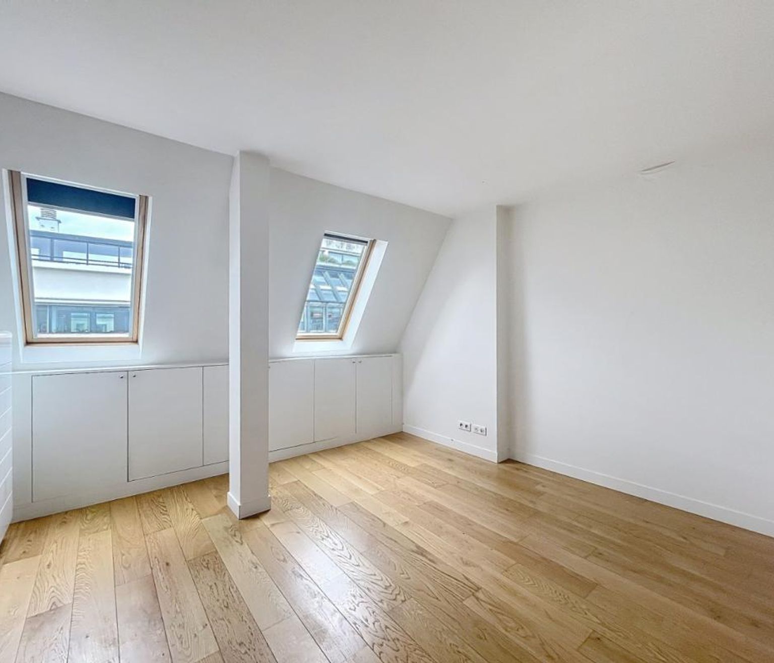 T2 non meublé 56.3m², rue Paul Baudry - Paris (8)